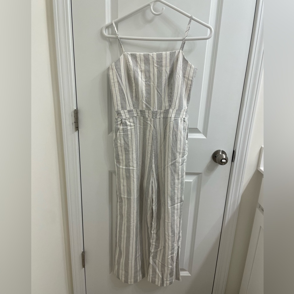 Forever 21, size medium, black and white